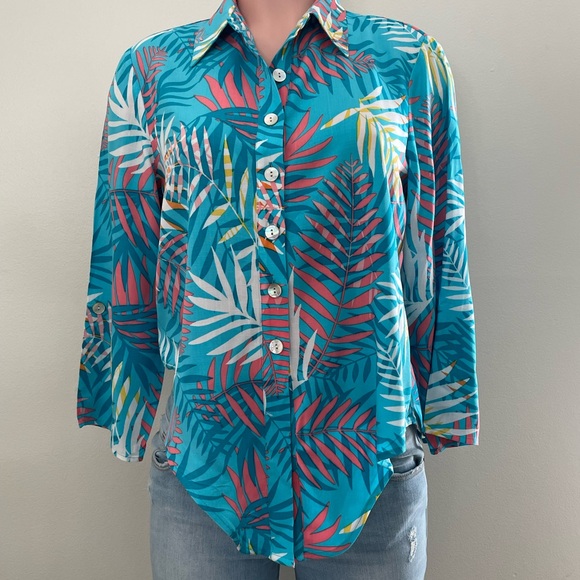 Ruby Rd. Blue and White Button Down Shirt with Notched Collar - Picture 1 of 15